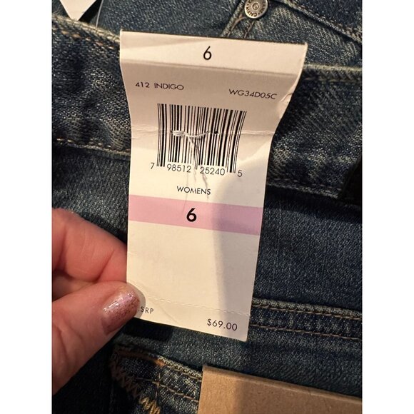Calvin Klein Women’s Cuffed Jeans – Size 6 – New with Tags $69 - Picture 4 of 11